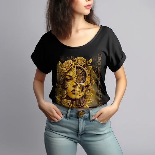 Womens Roll-Up T-Shirt mit kunstvollem Print | Modernes Design für Alltag & Streetstyle