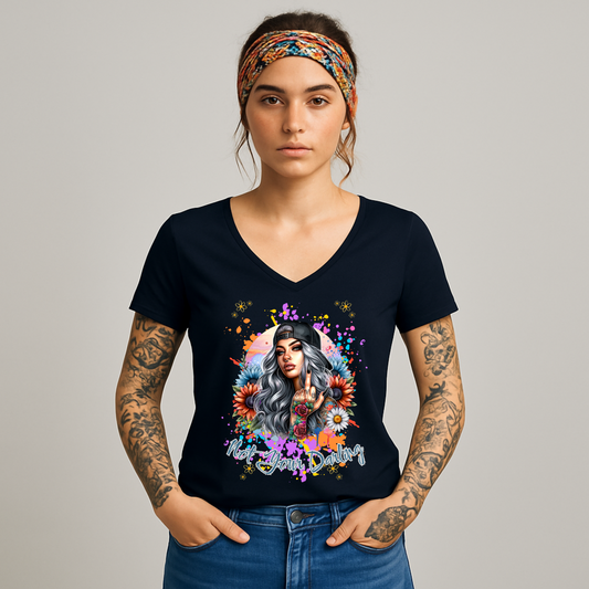 Ladies V-Neck Shirt – selbstbewusst, provokant & bunt, Streetwear mit Haltung