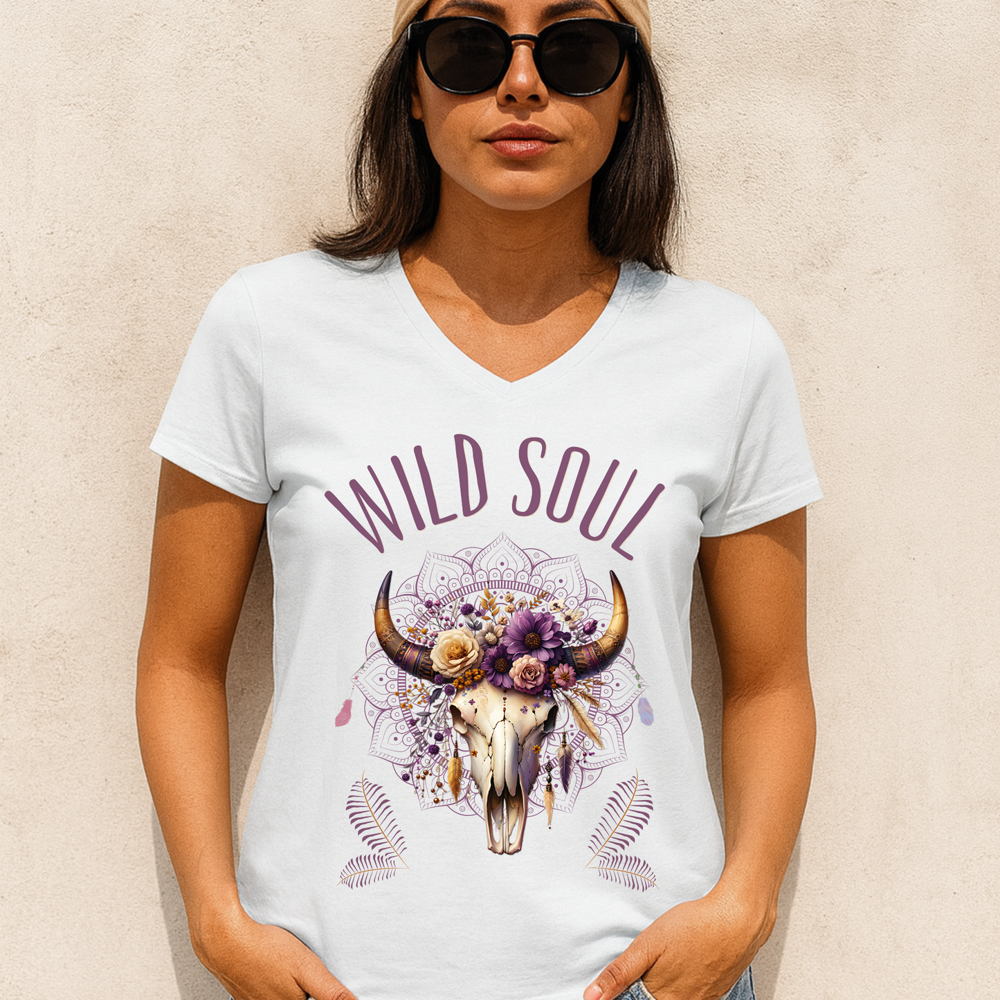 Boho Ladies V-Neck Shirt mit Wildsoul Spirit, modernes Outfit für Freigeister