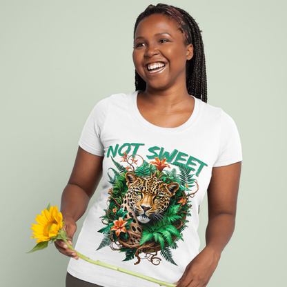 Not Sweet Organic Heavy T-Shirt | Feministisches Leopard Design | Tropischer Boho Wildstyle