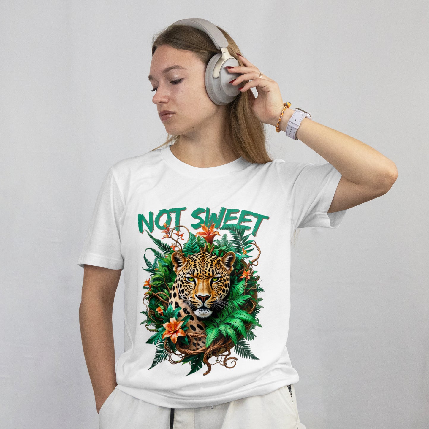 Not Sweet Organic Heavy T-Shirt | Feministisches Leopard Design | Tropischer Boho Wildstyle