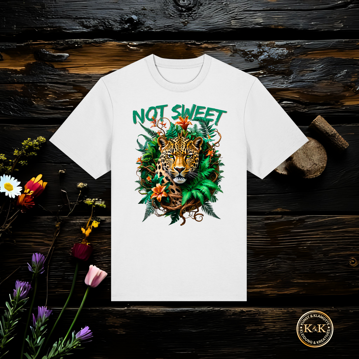 Not Sweet Organic Heavy T-Shirt | Feministisches Leopard Design | Tropischer Boho Wildstyle