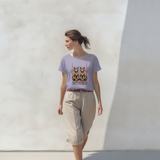 Boho Womens Organic Rolled Sleeves T-Shirt mit Tribal Design – rebellischer Ethno Look, modernes Statement Outfit