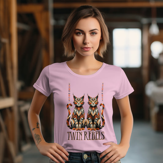 Boho Womens Extended Shoulder T-Shirt mit Tribal Design – rebellischer Ethno Look, modernes Statement Outfit